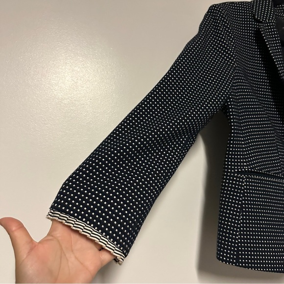 Ann Taylor Geo Check Pattern Ruffle Cuffed One Button Size 6 - Picture 4 of 9